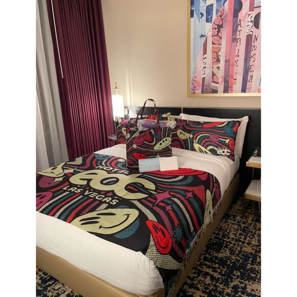 Hotel EDC Las Vegas Throw Blanket with Fringe Edges - Picture 3 of 5